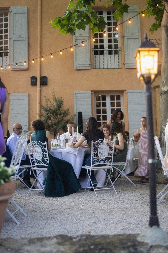 Dinner at dusk before the façade
