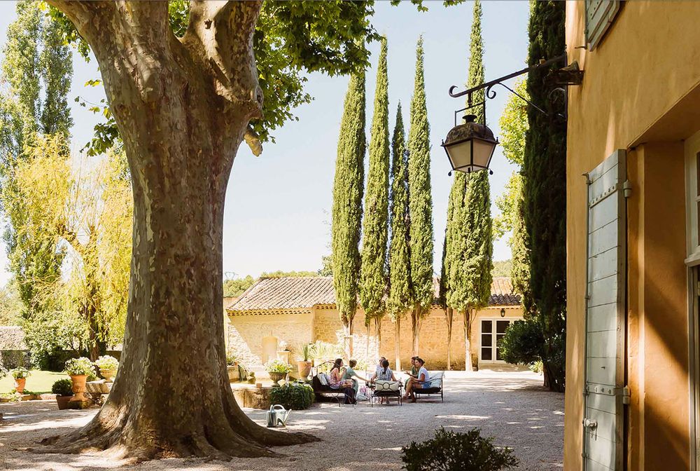 The plane-tree courtyard at the Bastide de Puget
