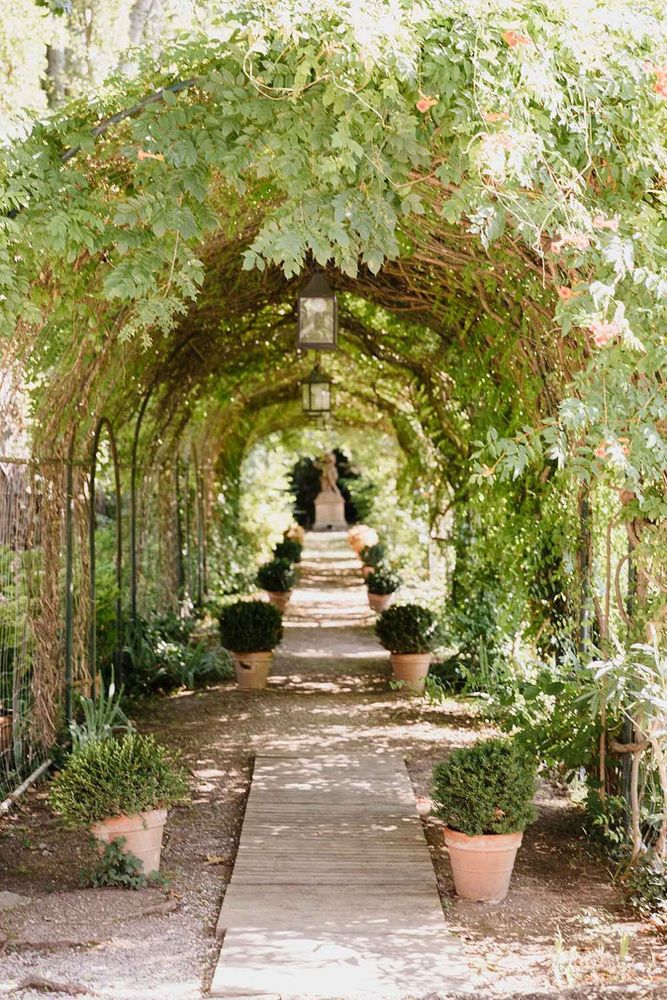 The arbour at the Bastide de Puget